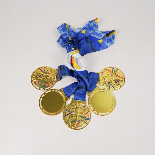 HUY CHƯƠNG TV CẦU THỦ SỐ 3 (dây trắng xanh, tem 3,9cm0